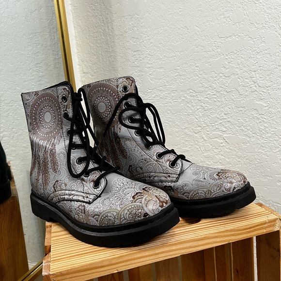 Unisex “ Yes We Vibe “ Hippie Boho Combat Boots - Picture 2 of 5